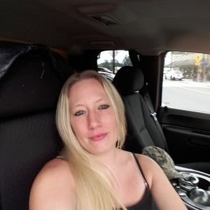 Meet your Posher, Adrianne